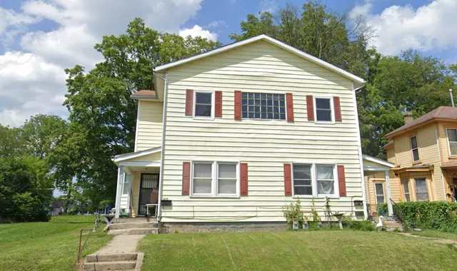 668 to 670 W. Mulberry St., Springfield, a four-unit property owned and managed by the Dos Santos brothers